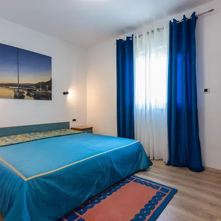 With Parking Space Klenovica, Novi Vinodolski - 11559 Appartement *