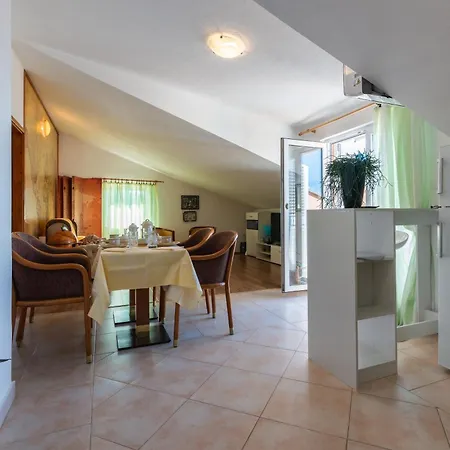 Appartement With Parking Space Klenovica, Novi Vinodolski - 11559