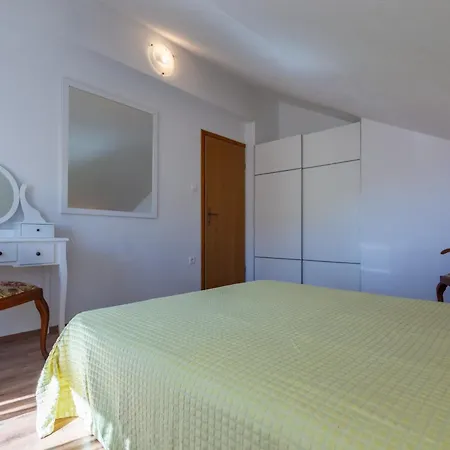 With Parking Space Klenovica, Novi Vinodolski - 11559 Apartmán *
