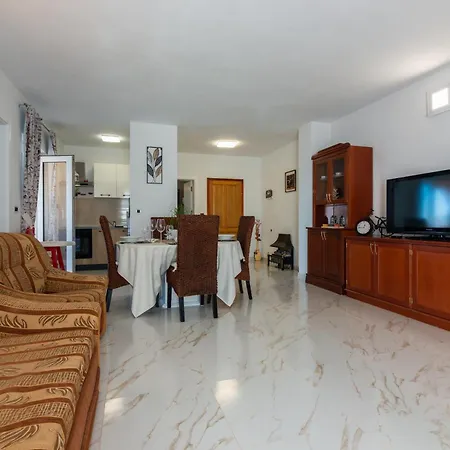 Appartement With Parking Space Klenovica, Novi Vinodolski - 11559